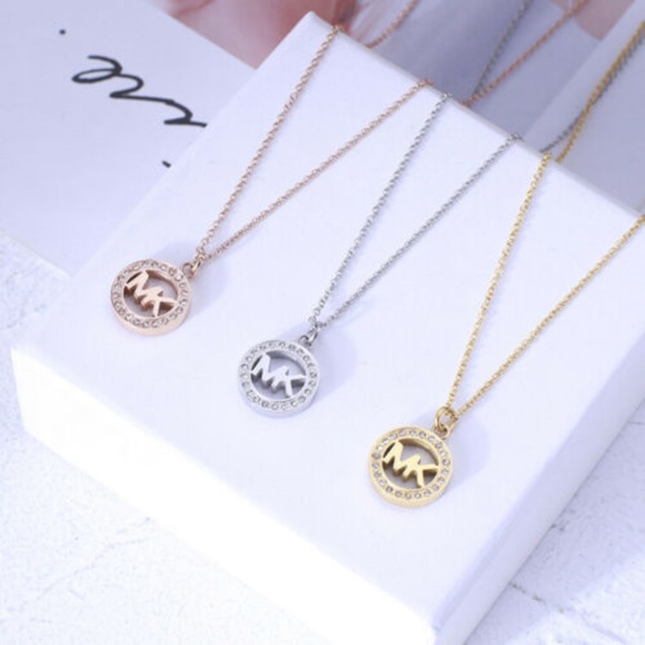 NWT Michael Kors Logo Pave GOLD Circle Necklace - Picture 7 of 8